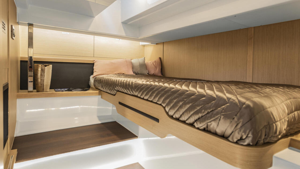Fjord 44 Coupe Cabin 3